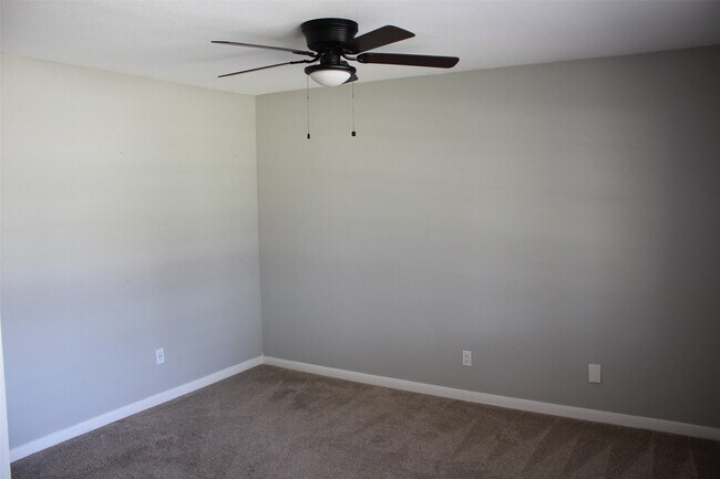 Building Photo - 10031 Haddington Dr