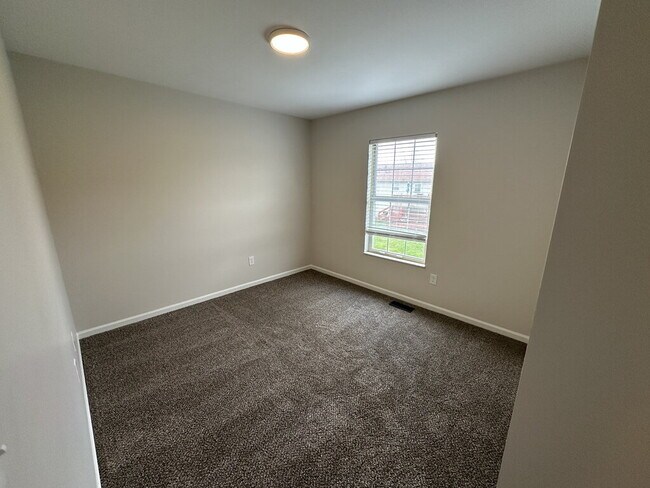 Building Photo - 2301 Old State Rte 32