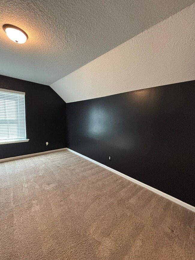 Building Photo - 134 Sunflower Cir NE