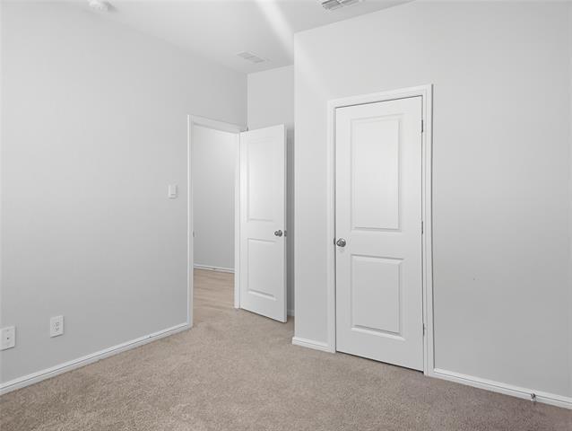 Building Photo - 8400 High Hl Dr