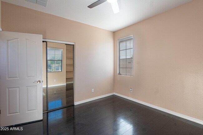 Building Photo - 453 W Lantana Pl