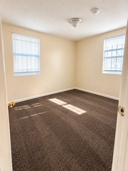 bedroom 1 - 2730 Hamilton Cir