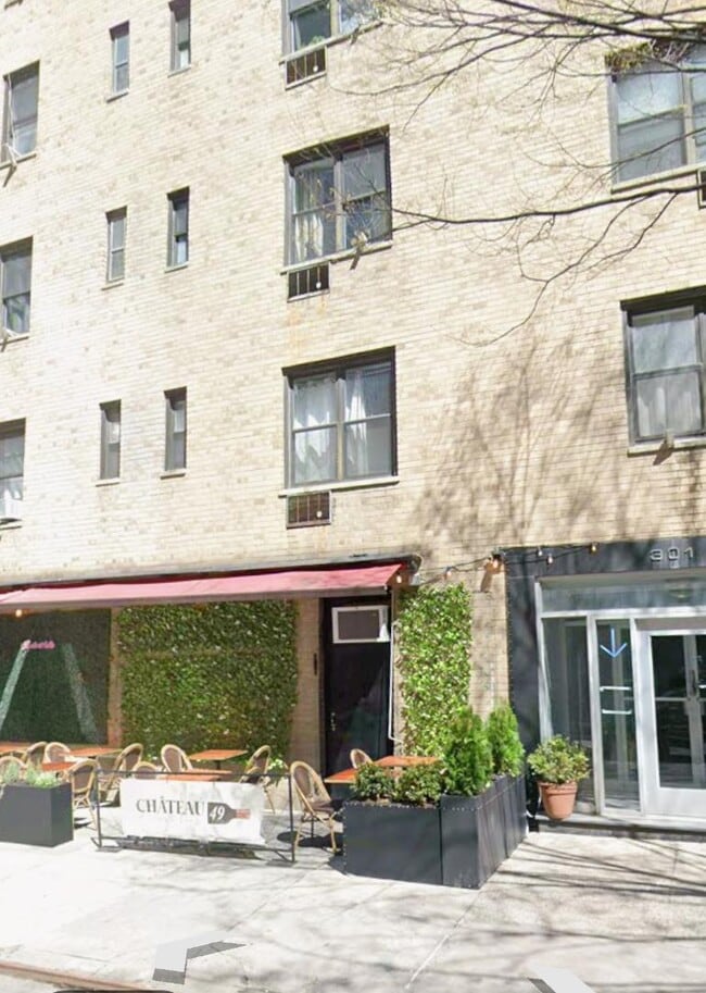 Building Photo - 301 E 49th St