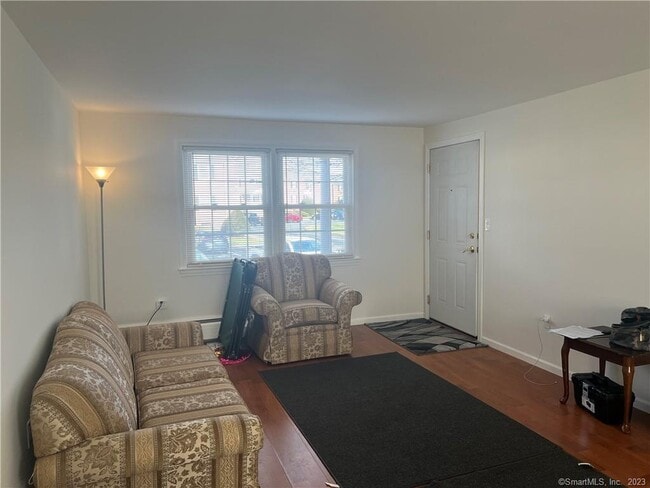 Building Photo - 27 Brewster Rd