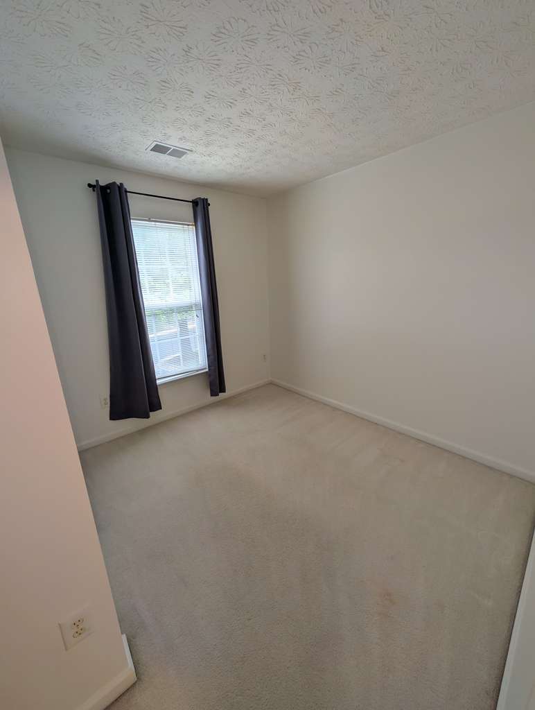 Building Photo - 2450 Ivy Landing Way