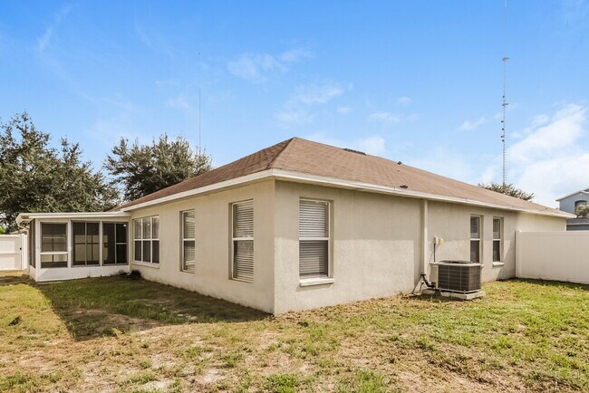 Building Photo - 10601 Boyette Creek Blvd