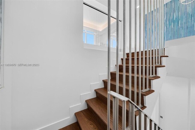 Building Photo - 100 South Pointe Dr