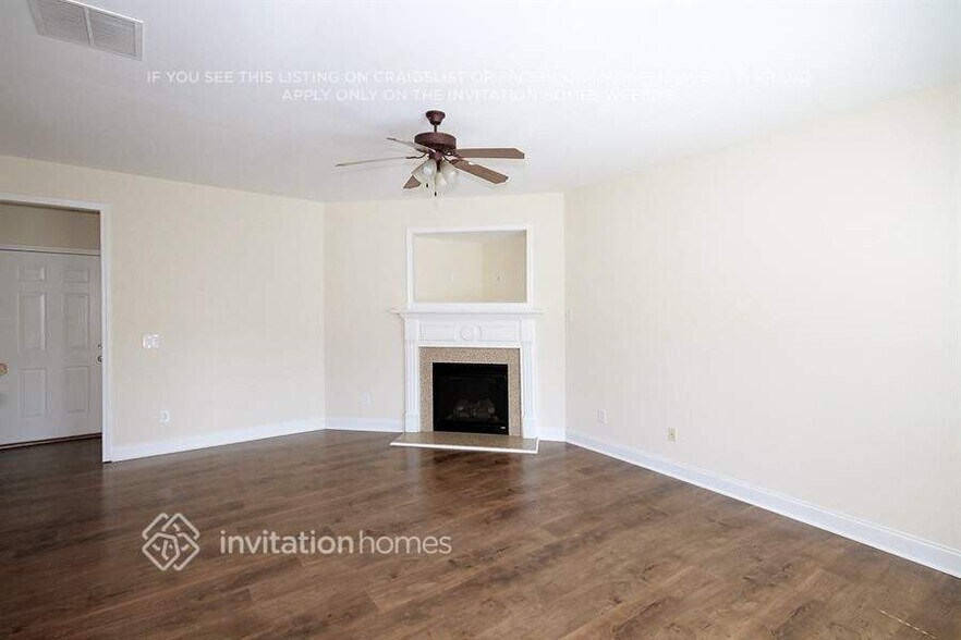 Building Photo - 134 Lynnfield Cir SE