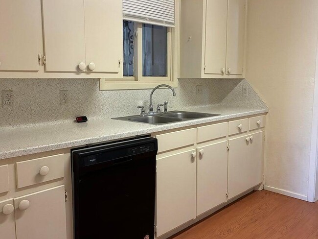 Building Photo - 3 Wagnon Dr