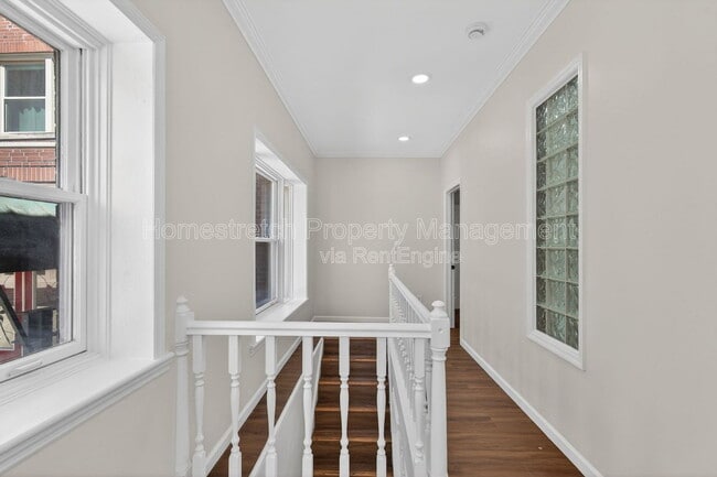 Building Photo - 4561 Laclede Ave