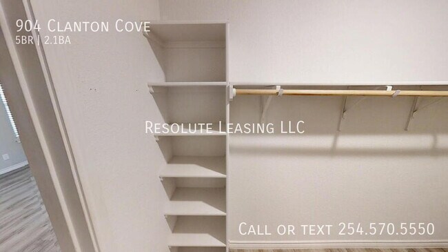 Building Photo - 904 Clanton Cove
