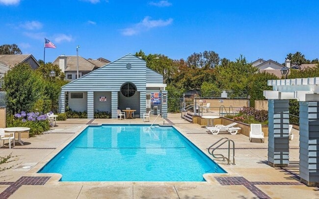 Building Photo - Cape Weston Condo with Great Layout!