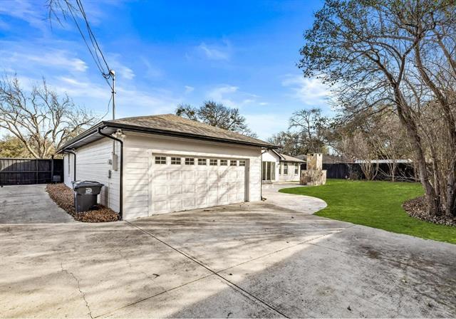 Building Photo - 5610 Forest Ln