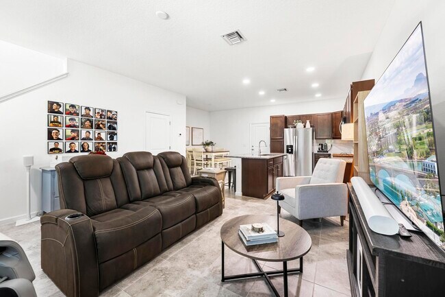 Building Photo - 16417 Mirabell Mnr Ln