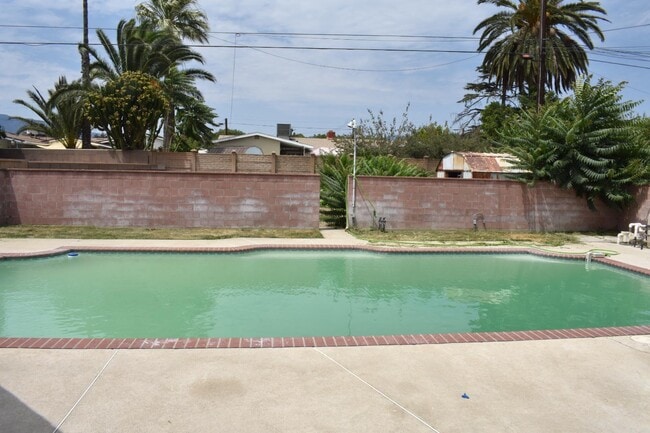 Building Photo - 9115 Encina Ave