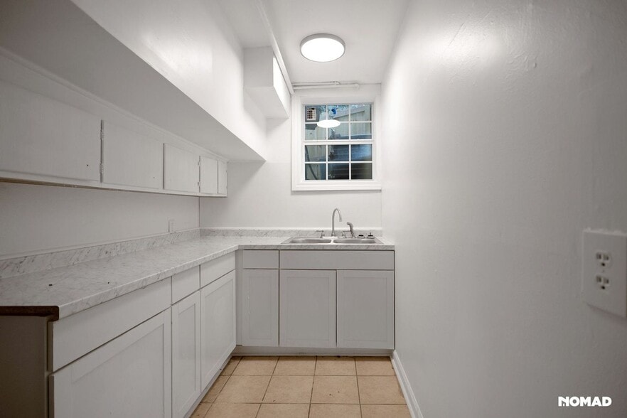 Building Photo - 509 Lorenz Blvd