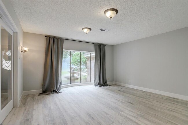 Building Photo - 1132 Fries Rd
