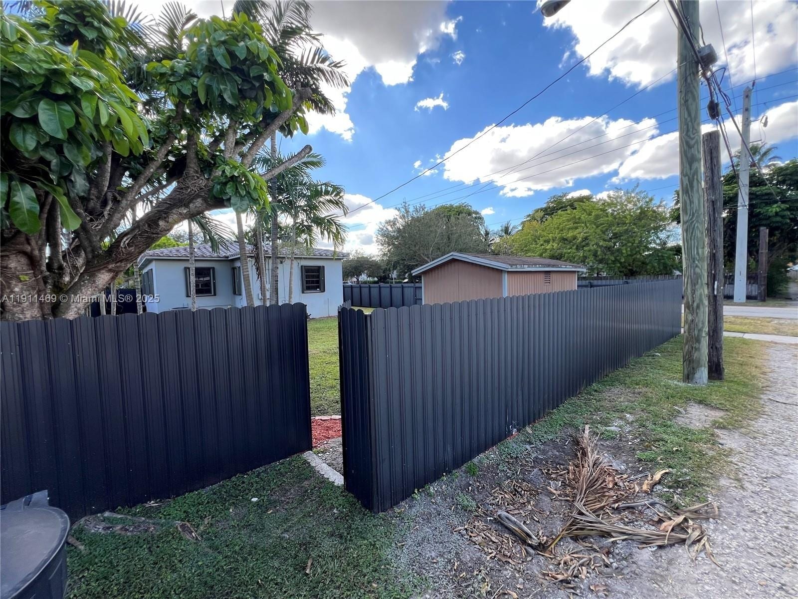 Building Photo - 189 Glendale Dr