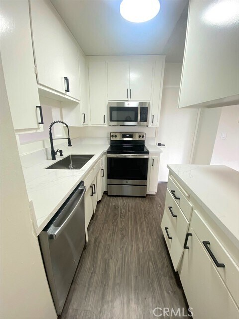 Building Photo - 4160 W 182nd St