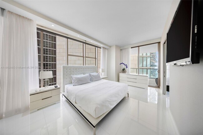 Building Photo - 9701 Collins Ave