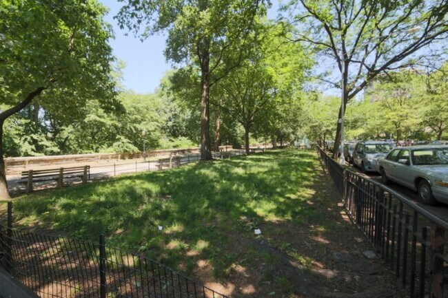 Building Photo - 2 bedroom in NEW YORK NY 10025