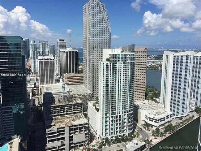 Building Photo - 475 Brickell Ave