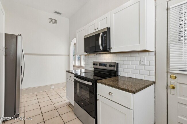 Building Photo - 2747 Forbes St