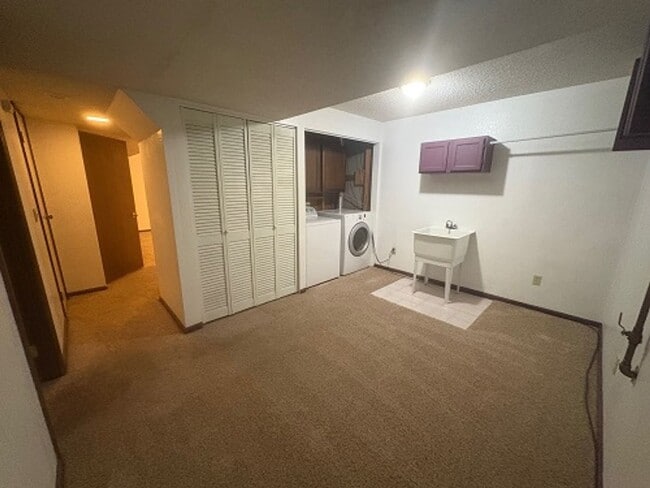 Building Photo - Settle Into Space & Comfort in This Fort Collins 3 Bedroom