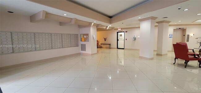 Building Photo - 1300 NE Miami Gardens Dr