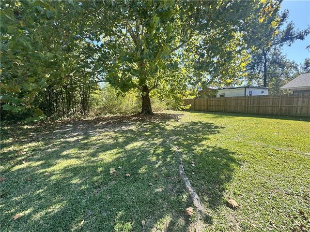 Building Photo - 105 Wells Dr