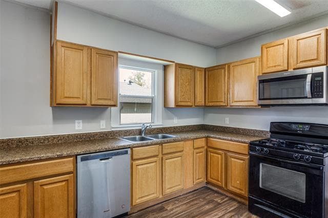 Building Photo - 826 Mirike Dr