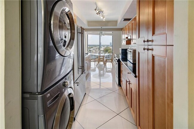 Building Photo - 290 174th St St