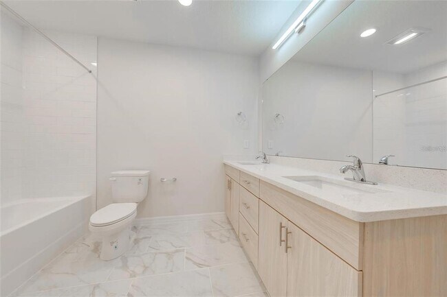 Building Photo - 2128 Penny Ln