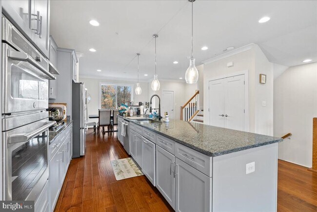 Building Photo - 4902 Trail Vista Ln