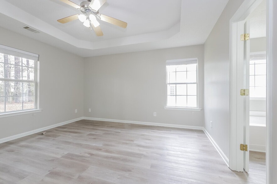 Building Photo - 314 The Gables Dr