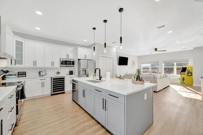 Building Photo - 4120 W North A St