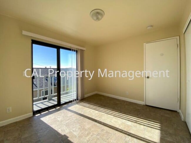 Building Photo - Two bedroom apartment in Seaside, CA