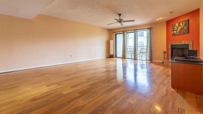 Building Photo - 745 Pinellas Bayway S