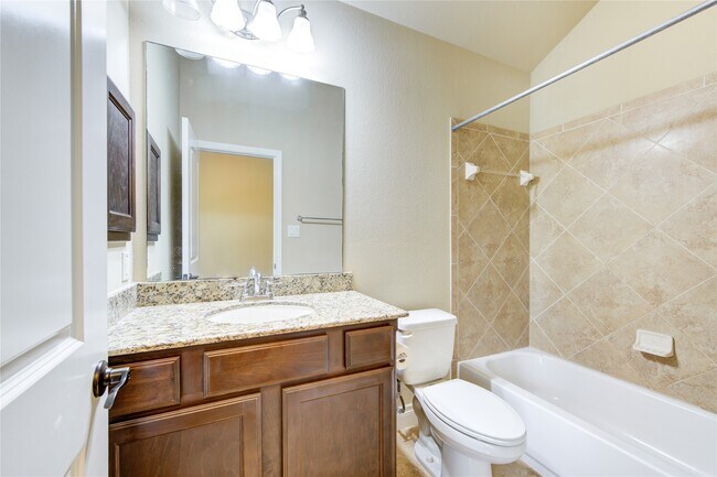 Building Photo - 4623 Montcliff Bend Ln