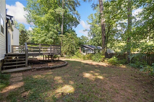 Building Photo - 4060 Oak Ferry Dr NE