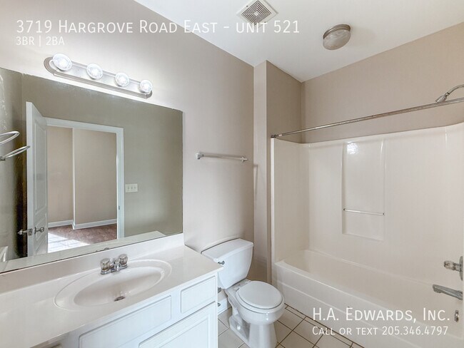 Building Photo - 3719 Hargrove E Rd