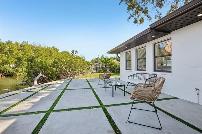 Building Photo - 1739 Bayou Grande Blvd NE