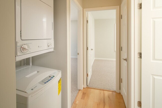 Building Photo - Renovated all new!! - Open Concept.  Top Level Condo. Close to BWI, Ft. Meade & NSA.