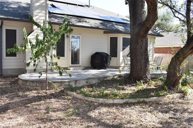 Building Photo - 4119 Columbine Dr