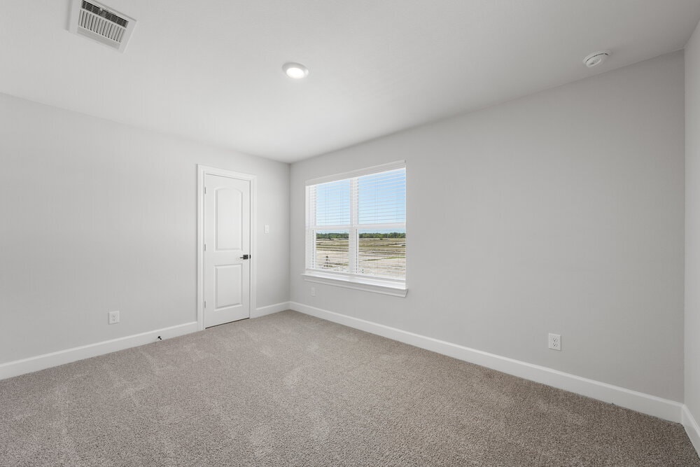 Building Photo - 240 Live Oak Ln