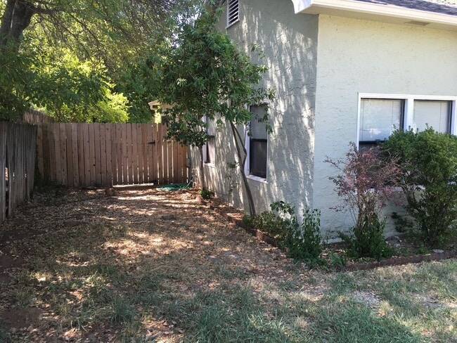 Building Photo - Charming Home, with attached garage