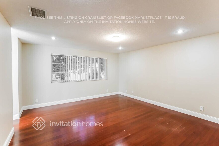 Building Photo - 80 NW 110th Terrace