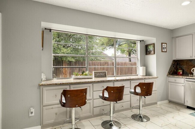 Building Photo - 14110 Eventide Dr