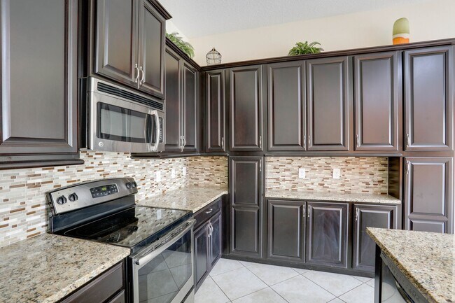 Building Photo - 510 Captiva Dr