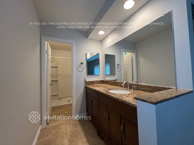 Building Photo - 1070 Country Club Ln